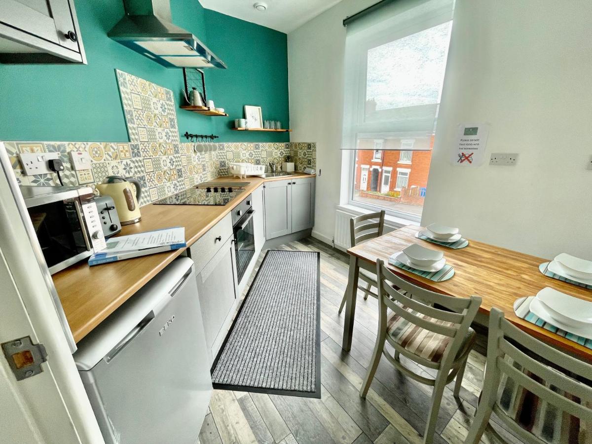 The Corner House - Modern Chesterfield Town Centre Apartments 外观 照片