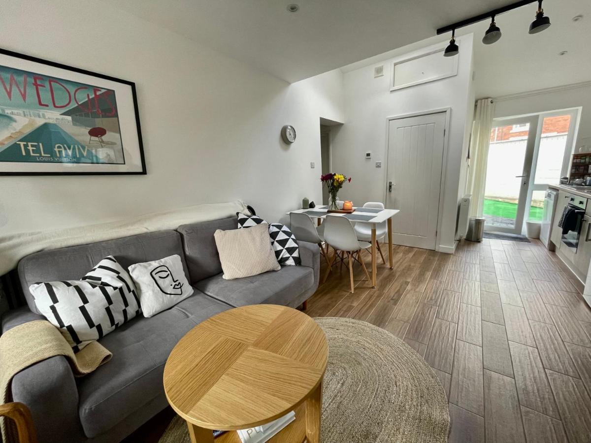 The Corner House - Modern Chesterfield Town Centre Apartments 外观 照片